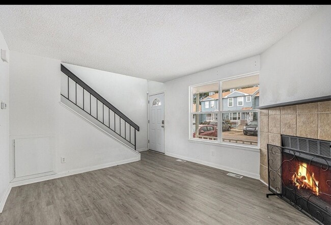 Building Photo - 8156 Washington St