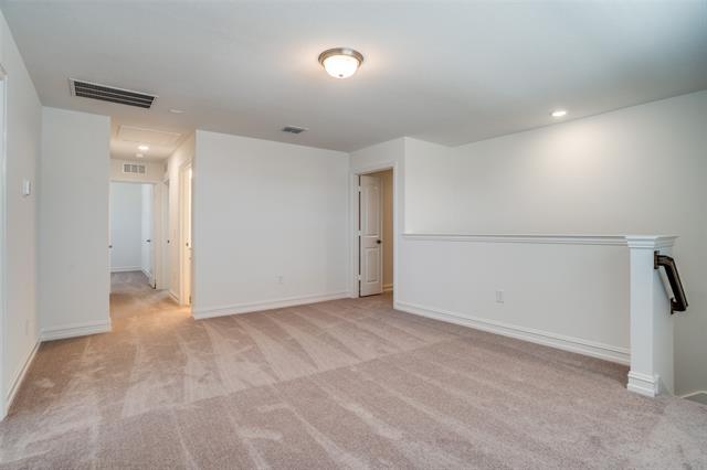 Building Photo - 1600 Tyler Dr