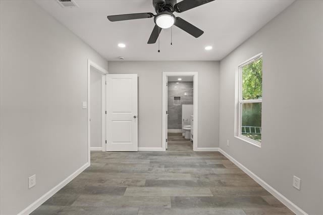 Building Photo - 917 N Wood St