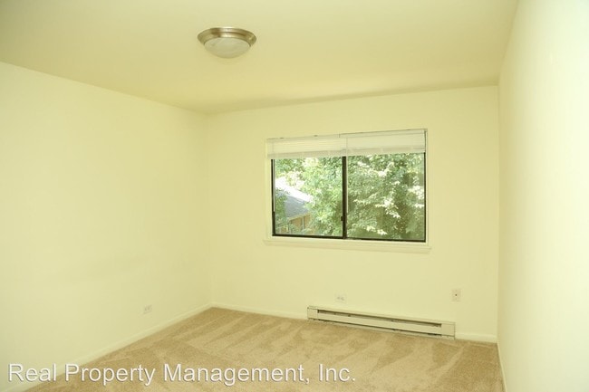 Building Photo - 2206 N Berkshire Rd