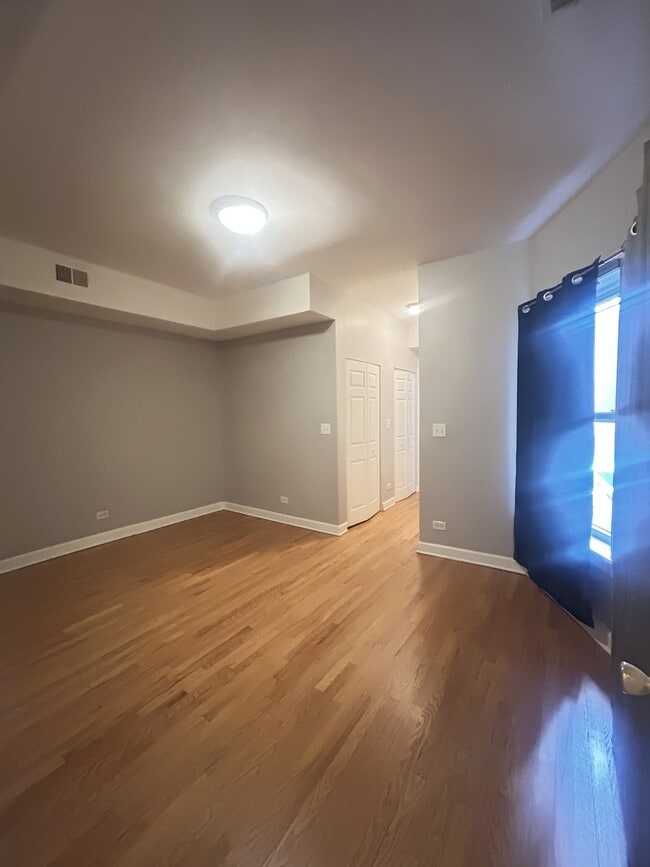 Building Photo - 505 E 44th St