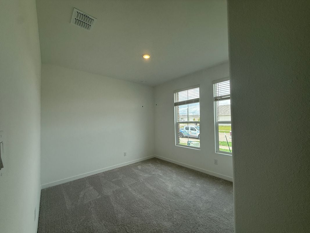 Building Photo - 928 Sugarberry St