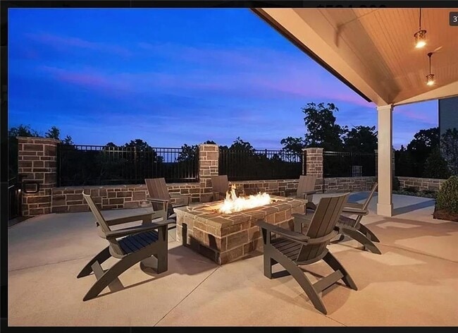 Building Photo - 2438 Figaro Dr