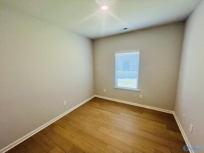 Building Photo - 15573 Ruthie Lynn Dr