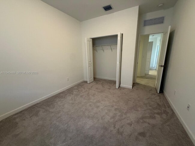 Building Photo - 286 SW 159th Dr