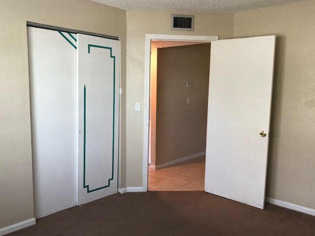 Building Photo - 510 M St