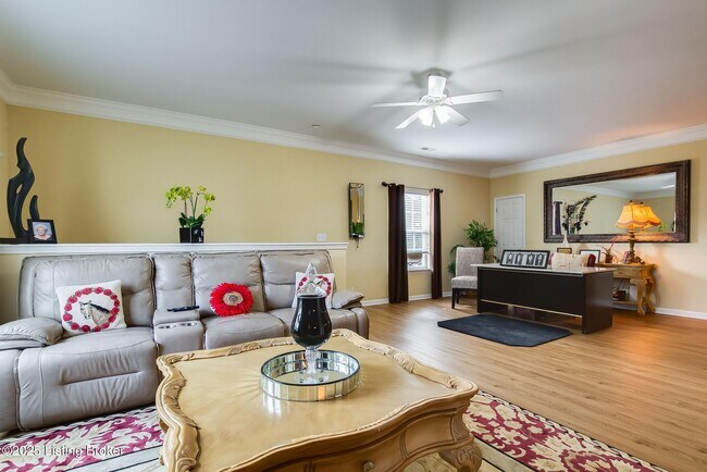 Building Photo - 203 S Dorsey Ln