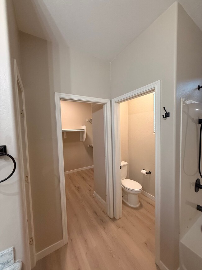 Building Photo - 39730 N Bridlewood Way
