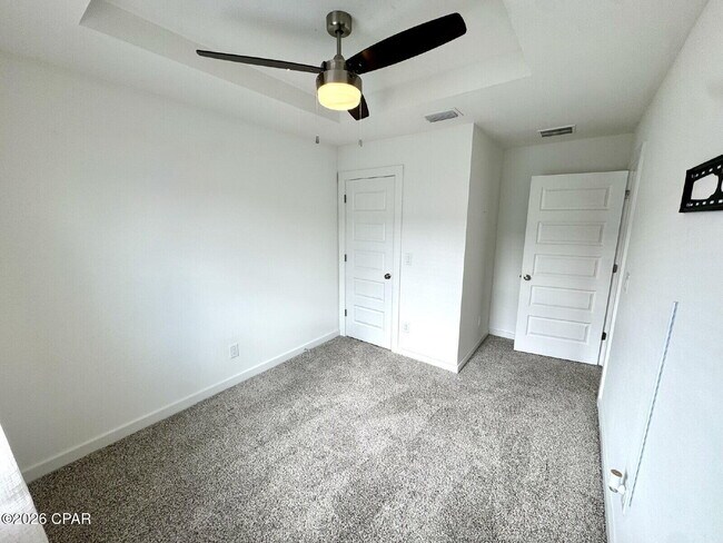 Building Photo - 5889 Tyndall Pl