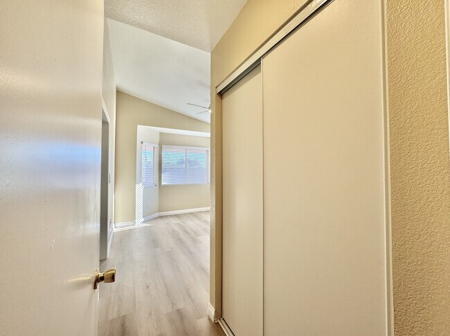 Building Photo - 1009 Torington Dr