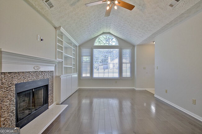 Building Photo - 315 Wood Ridge