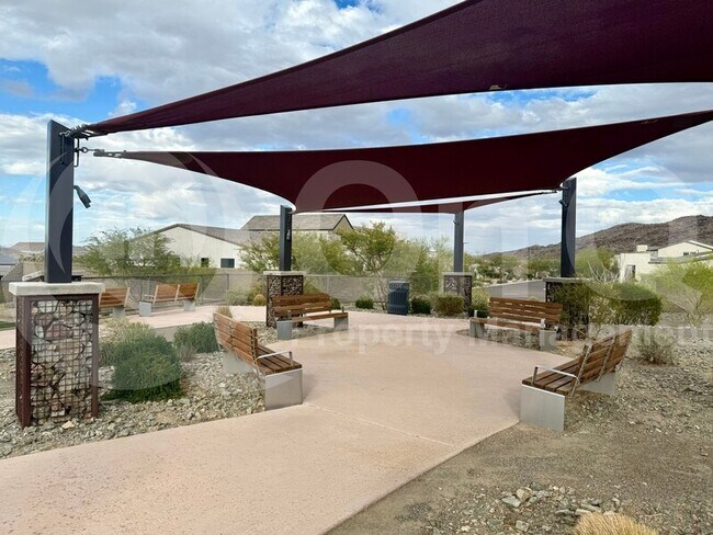 Building Photo - 1222 E La Mirada Dr