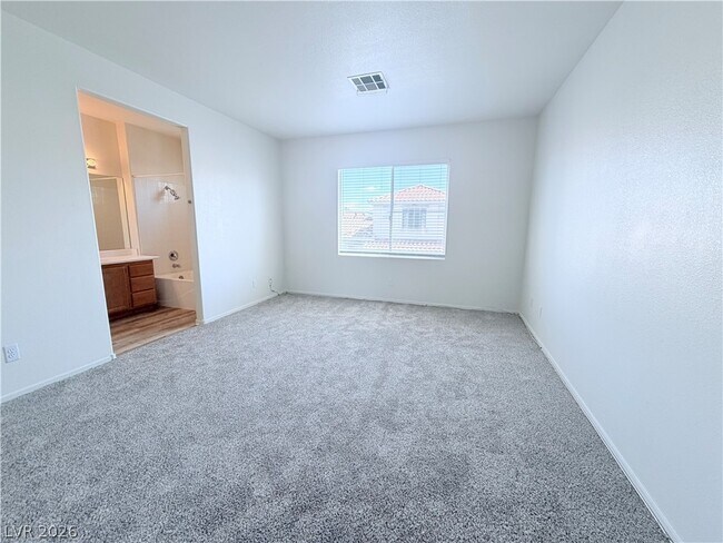 Building Photo - 10404 Sloping Hill Ave