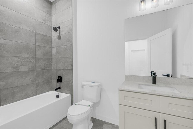 Building Photo - 10615 N Didiscus Dr