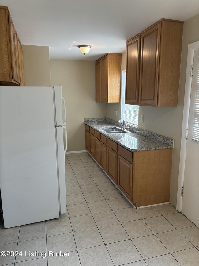 Building Photo - 3802 Nanz Ave