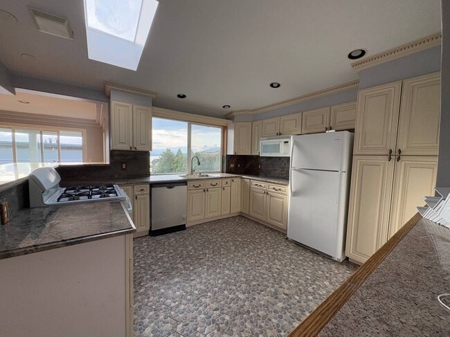 Building Photo - 20405 25th Ave NW