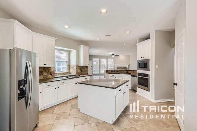 Building Photo - 2624 Dunbar Dr