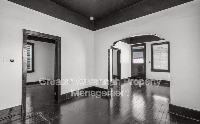 Building Photo - 2221 Harden St