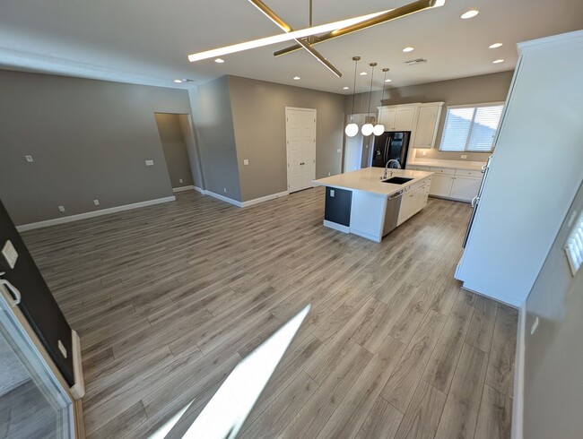 Building Photo - 4535 Herbert River Ave