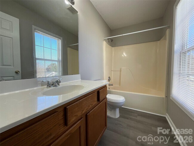 Building Photo - 1742 Park Terrace Ln