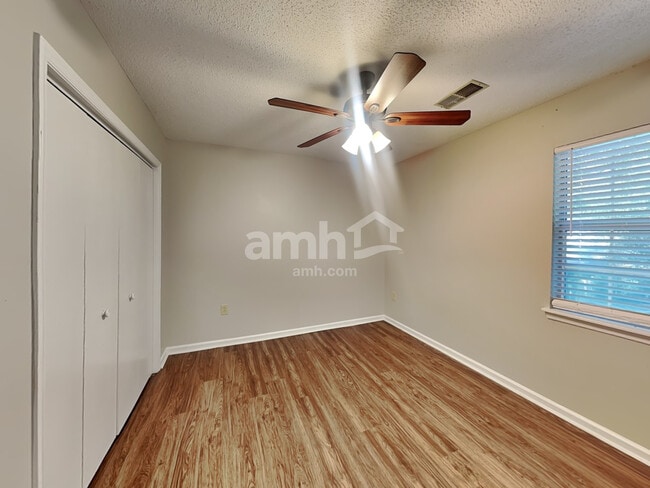 Building Photo - 12631 Delman Ln