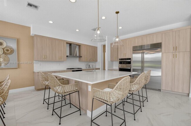 Building Photo - 8356 Royal County Down Rd