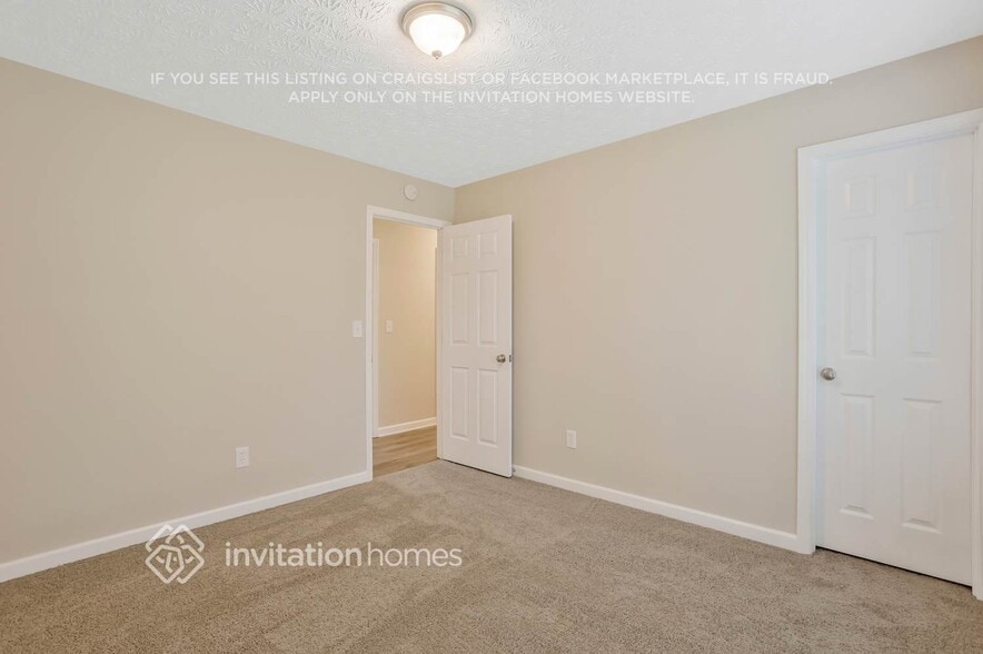 Building Photo - 5749 Cove Ln