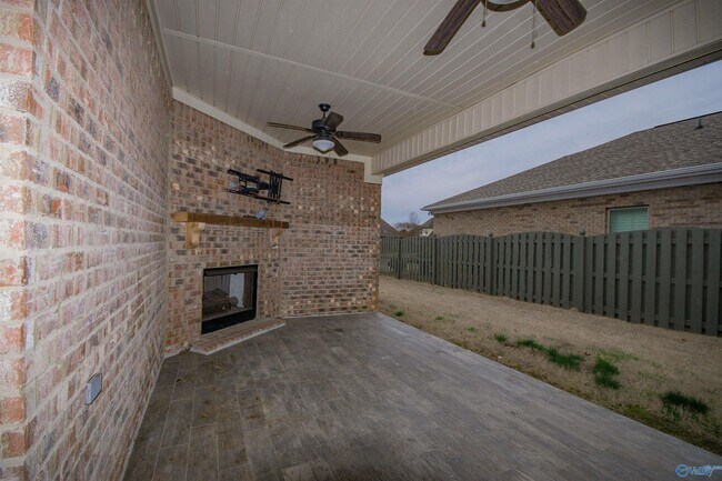 Building Photo - 28 Silky Oak Cir SW
