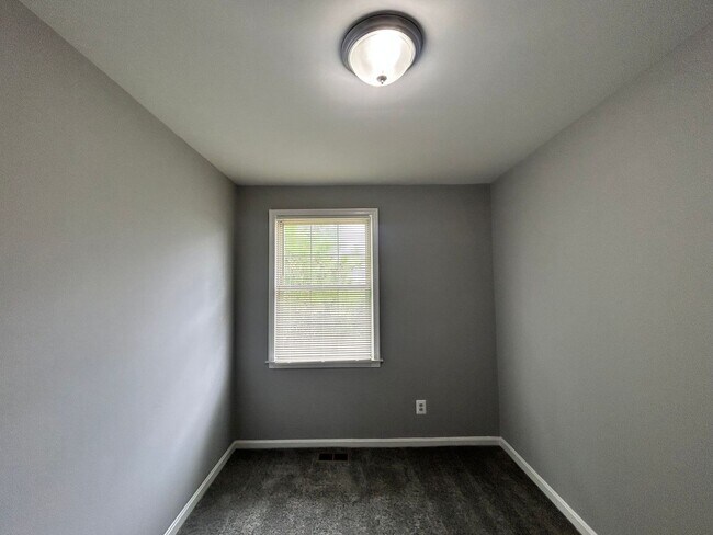 Building Photo - 5442 Princess Dr