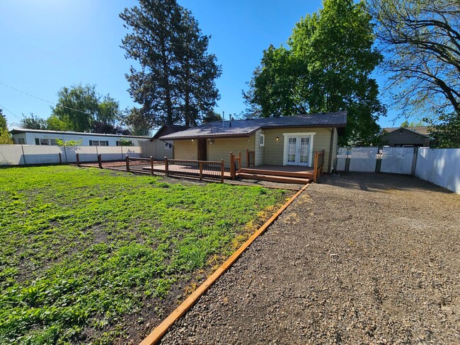 Building Photo - 10202 White Birch Ln