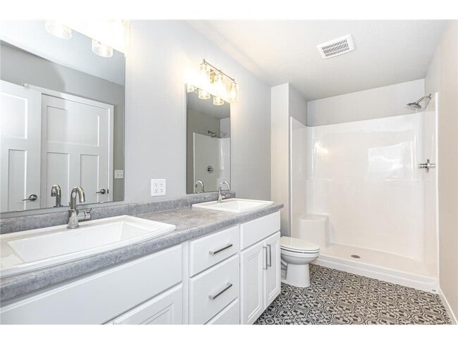 Building Photo - 4743 32nd St S