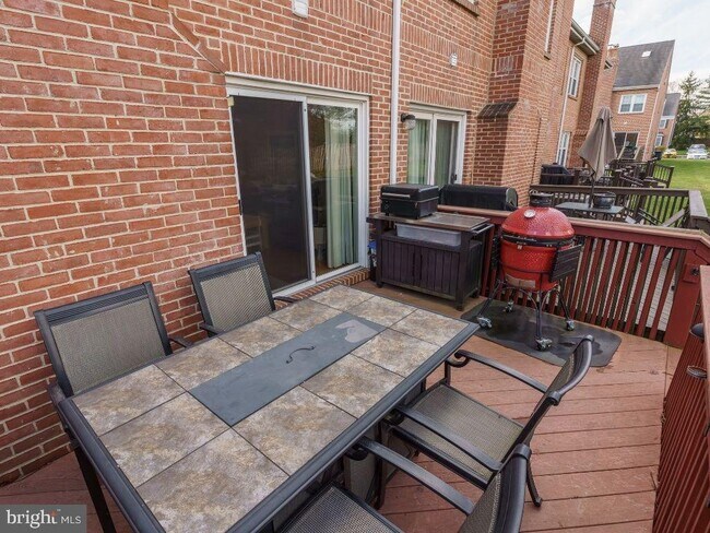 Building Photo - 2014 Ryans Run