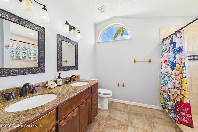 Building Photo - 1914 Jacques Dr