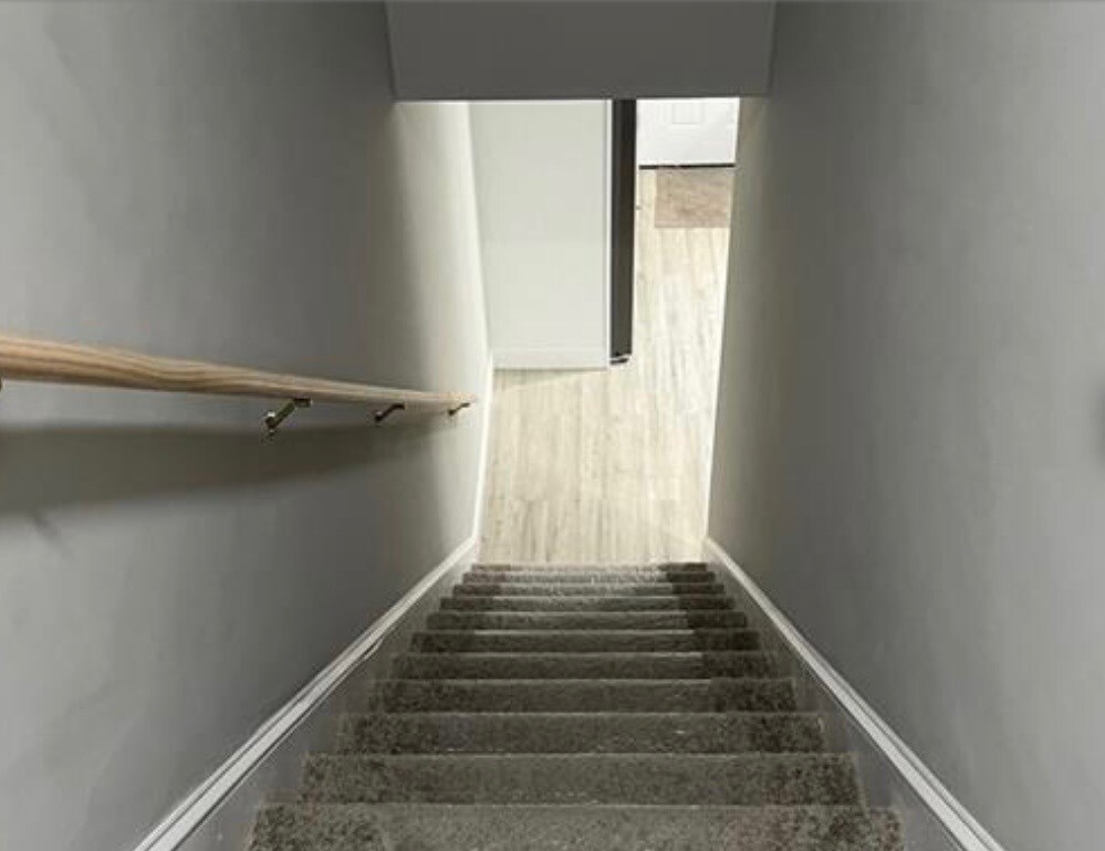 Building Photo - 25 Denison St