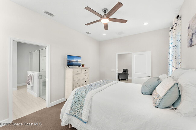 Building Photo - 7969 Cache Crk Ln