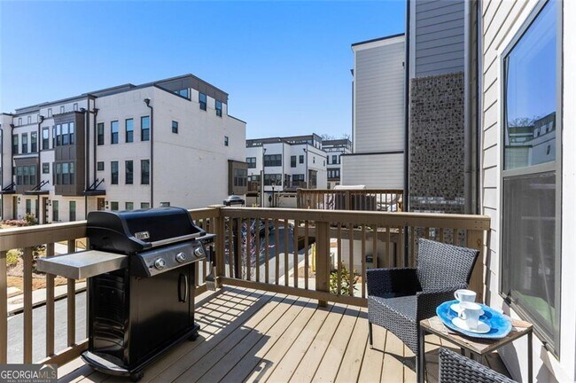 Building Photo - 2145 Burnside Dr NW