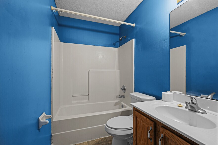 Building Photo - 3903 Caprice Dr