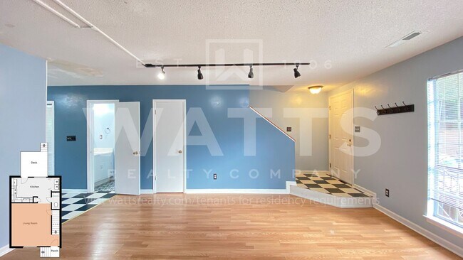 Building Photo - 2 Bedroom Southside Townhouse