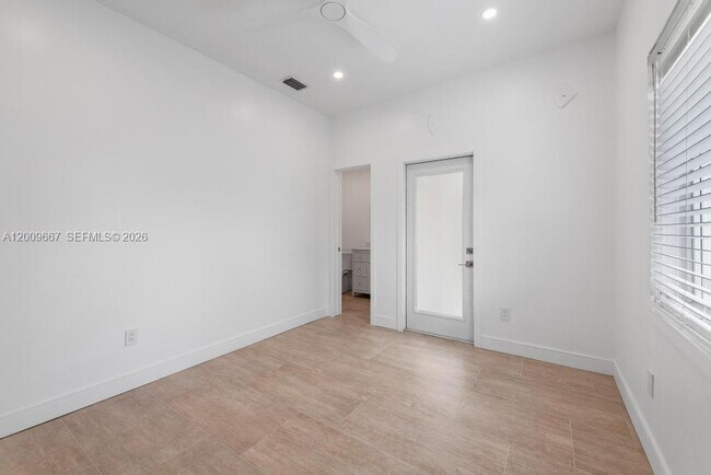 Building Photo - 3759 Florida Ave