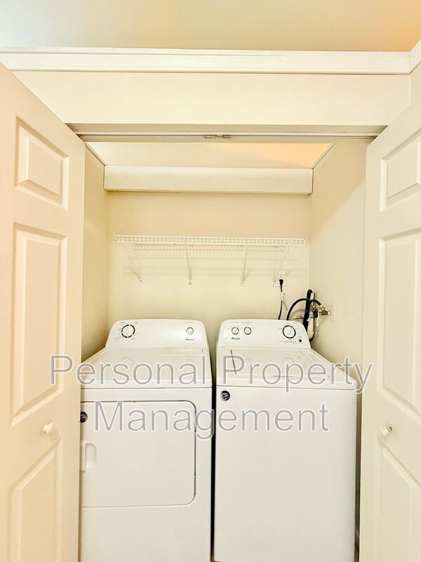 Building Photo - 10303 NE 23rd St