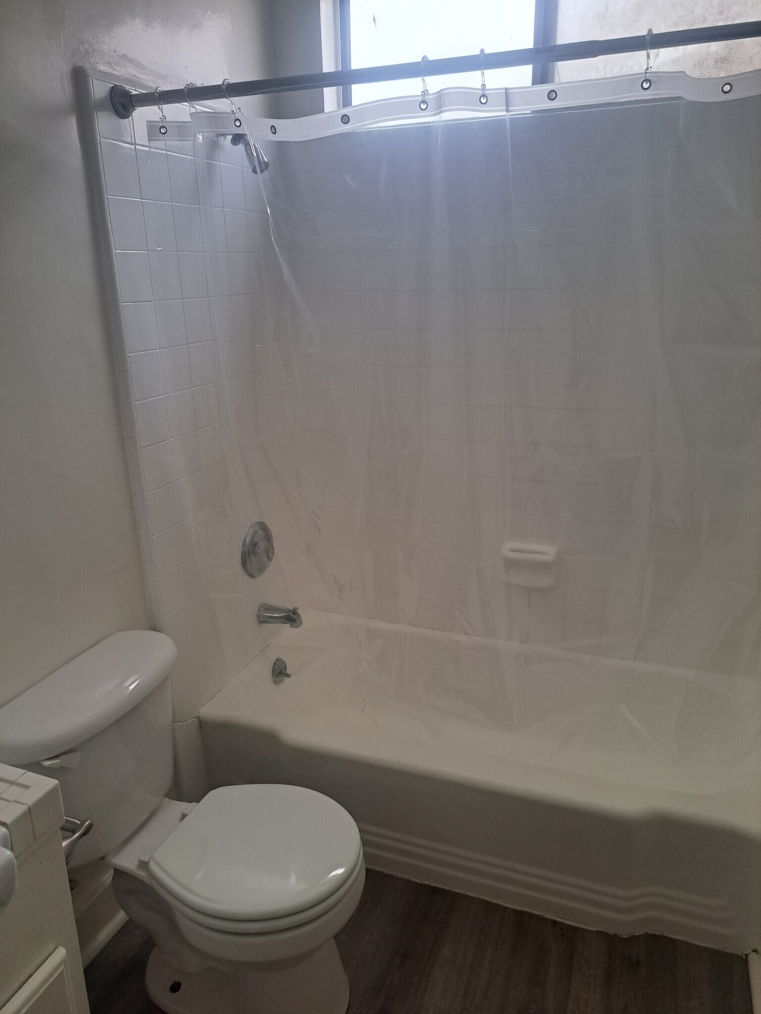 Bathroom - 3622 Dunn Dr