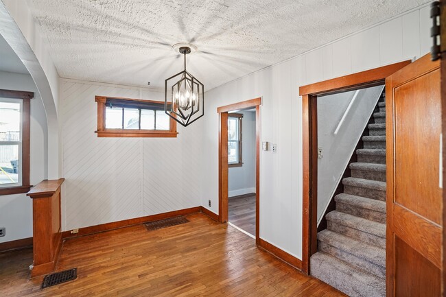 Building Photo - 2201 SW 8th St