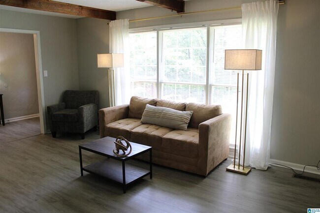 Building Photo - 4 bed, 2 bath in Alabaster