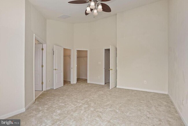Building Photo - 22052 Dilworth Square
