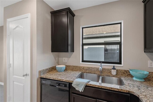 Building Photo - 808 Chatham Walk Dr