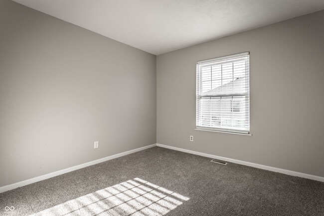 Building Photo - 4839 Oakwood Trail