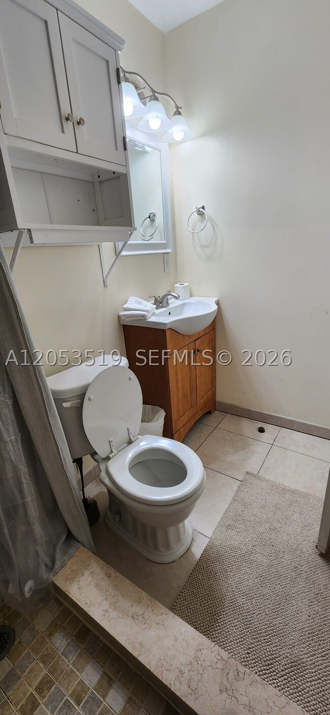 Building Photo - 6410 SW 57th Pl