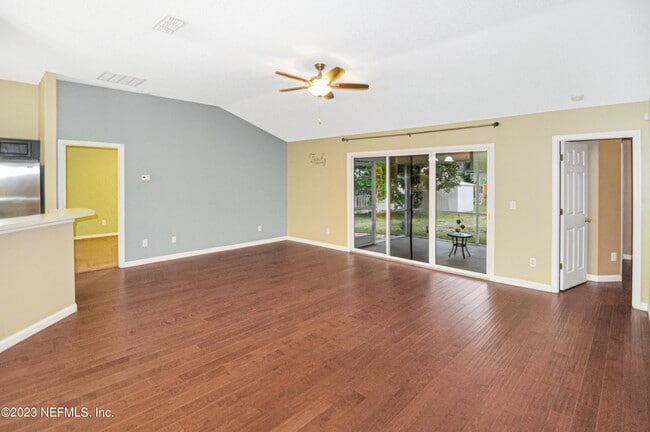 Building Photo - 12062 W Dalmation Ln