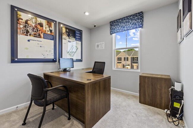 Building Photo - 3 bedroom 2.5 Bath Unfurnished Townhome fo...