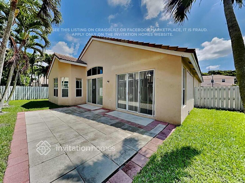 Building Photo - 6349 C Durham Dr